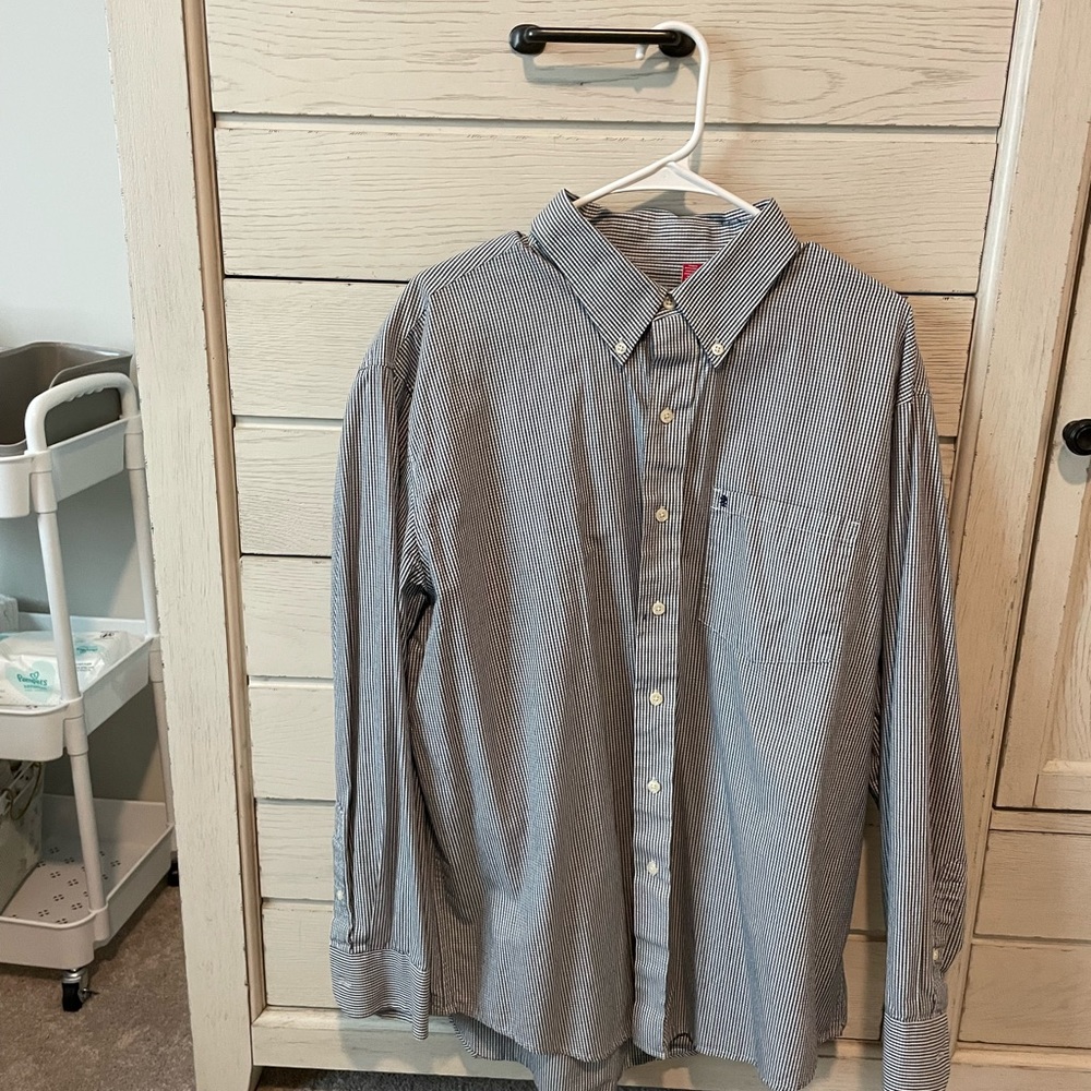 Izod button down black and white striped XL